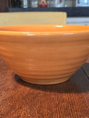 Vintage Bauer #18 Glazed Ceramic Bowl